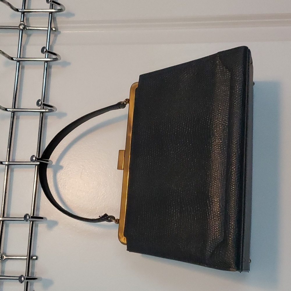 Vintage kiss lock purse